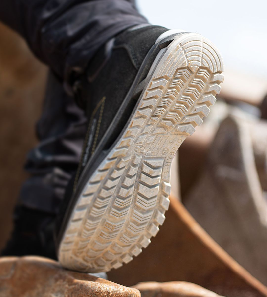 Giasco Scarpa Antinfortunistica Alta Borneo Antiscivolo per Tetti S3L FO SR ESD