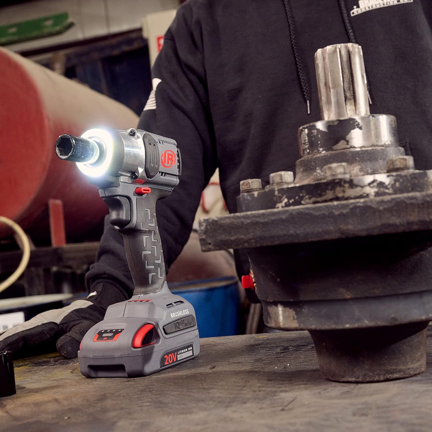 Ingersoll Rand Avvitatore a Impulsi a Batteria W3151-K22-EU, 1/2", 610 Nm, in Kit - immagine 8