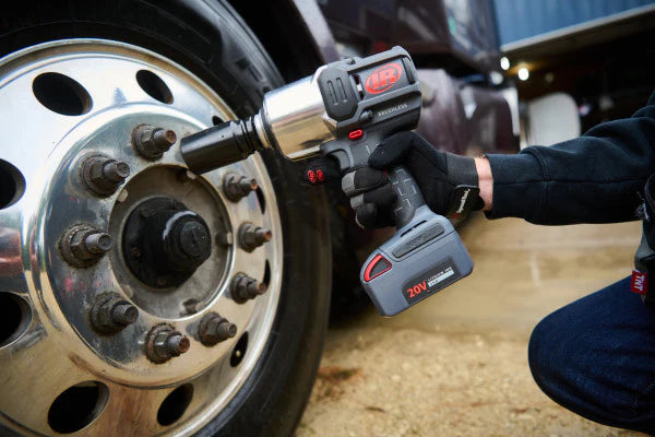Ingersoll Rand Avvitatore a Impulsi a Batteria W8571-K22-EU, 3/4", 2710 Nm, Incudine 150 mm, in Kit - immagine 5